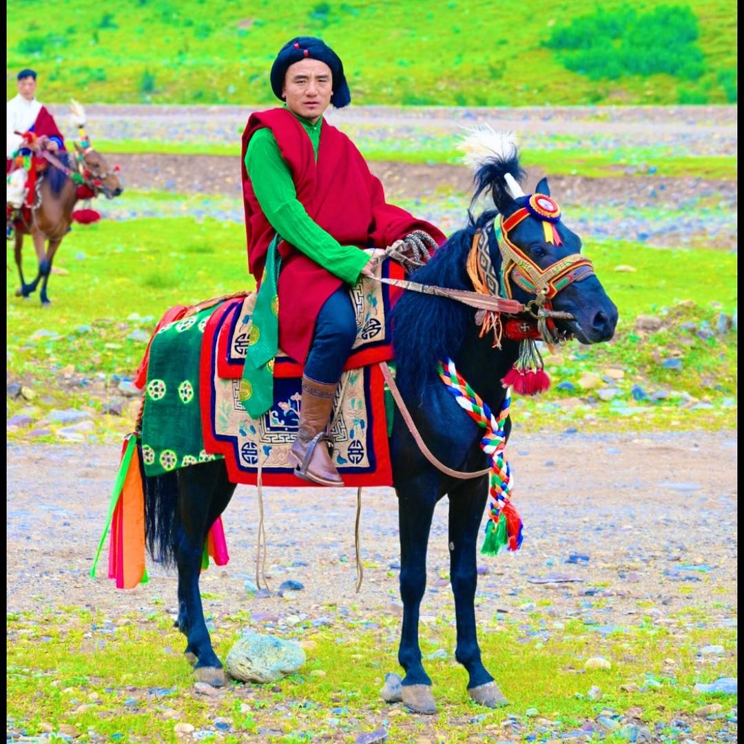 康巴斯朗加措࿐ ༠ོ༨ 𓃗