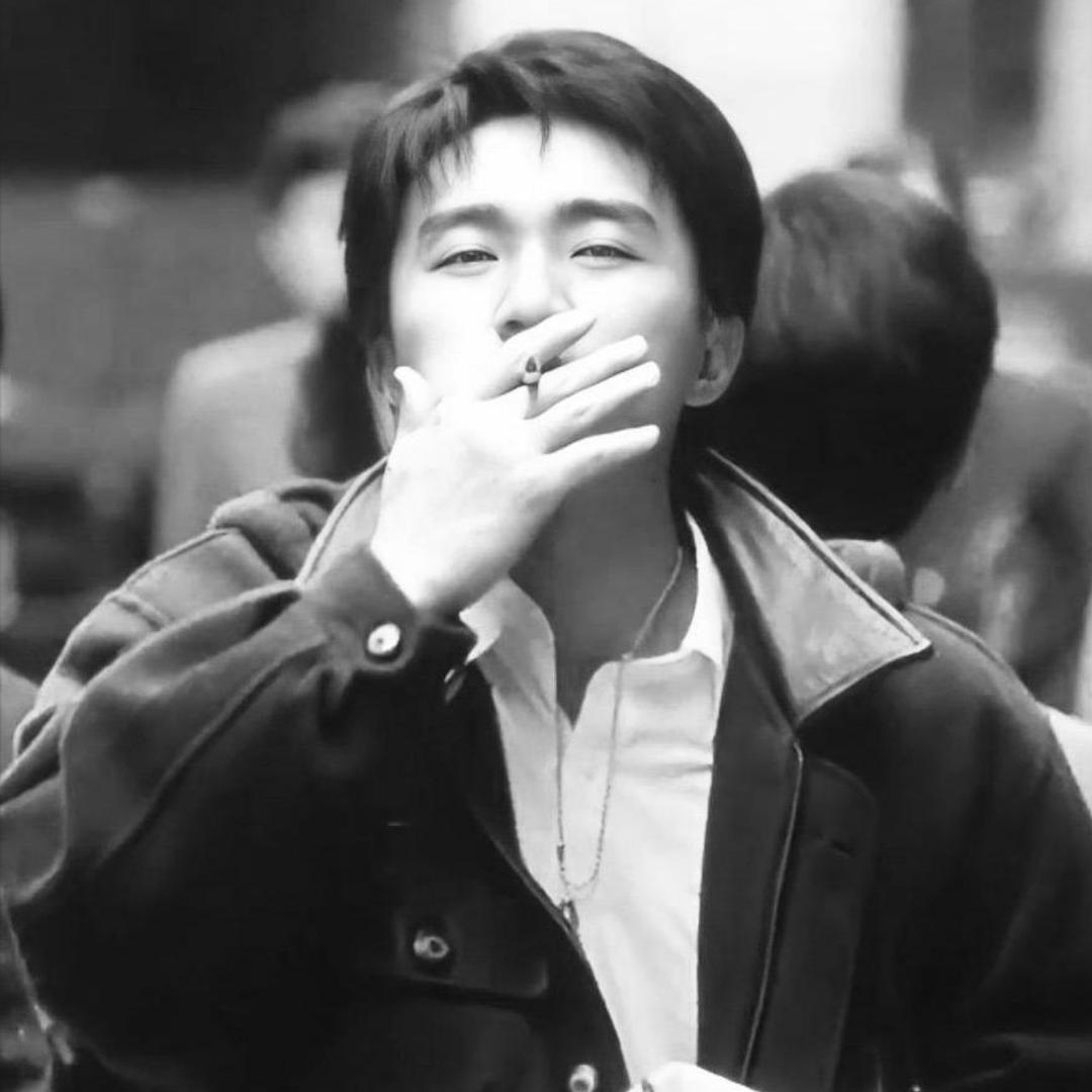 R星
