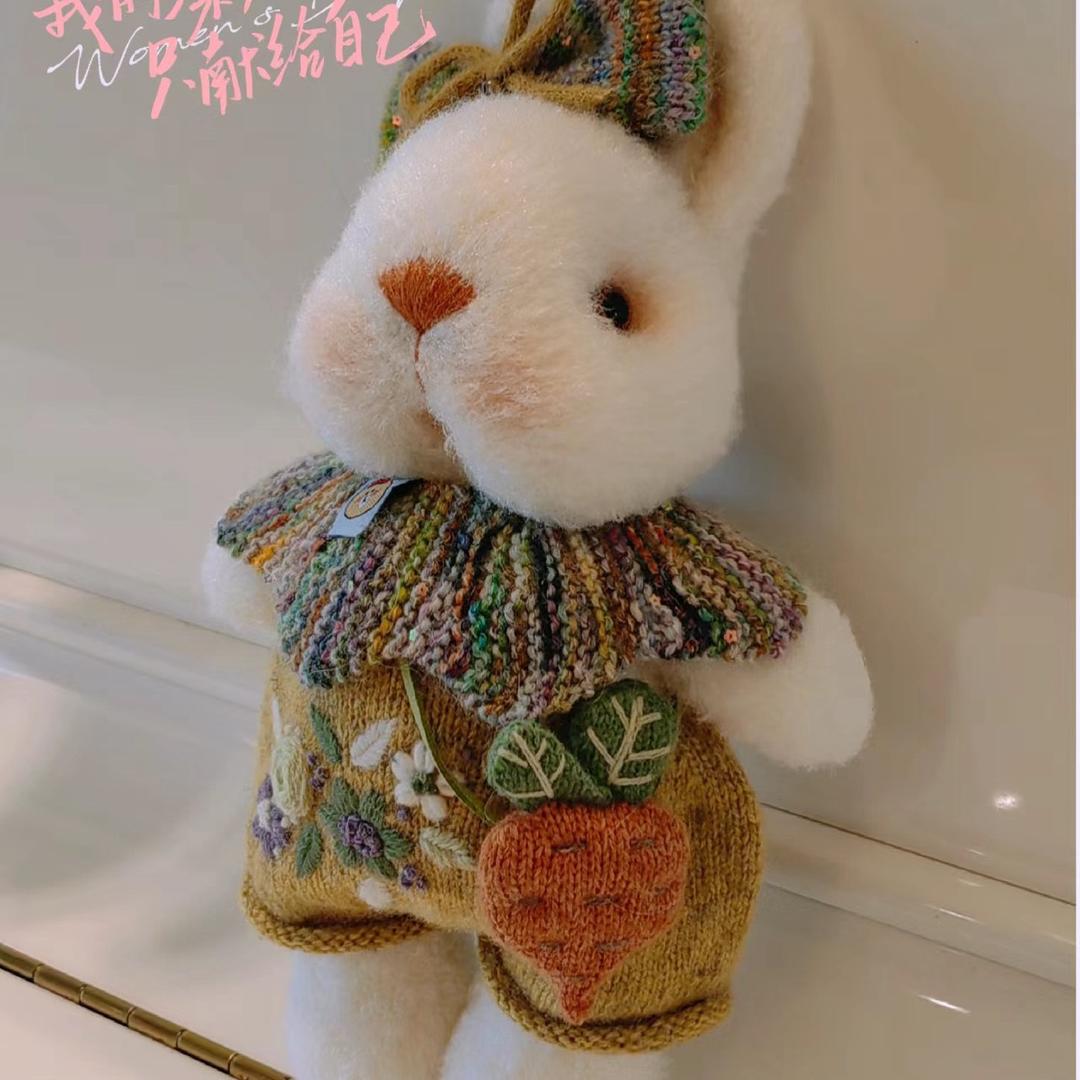 米妮玩毛线