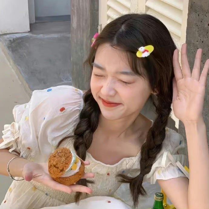 小美美吃饱了