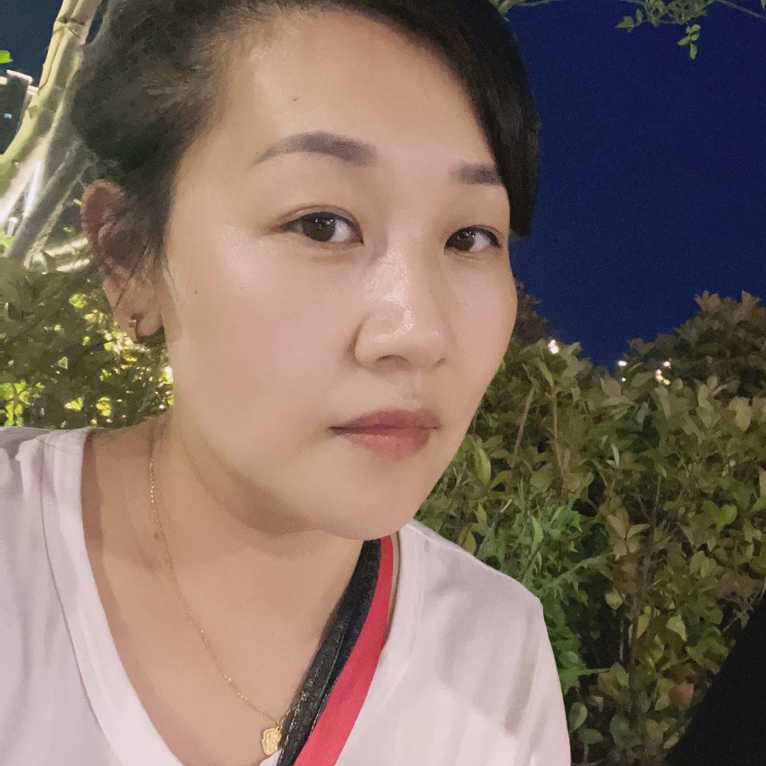 艾姐台球解压娱乐