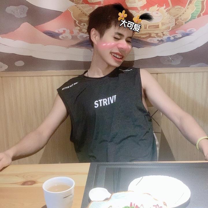 厶