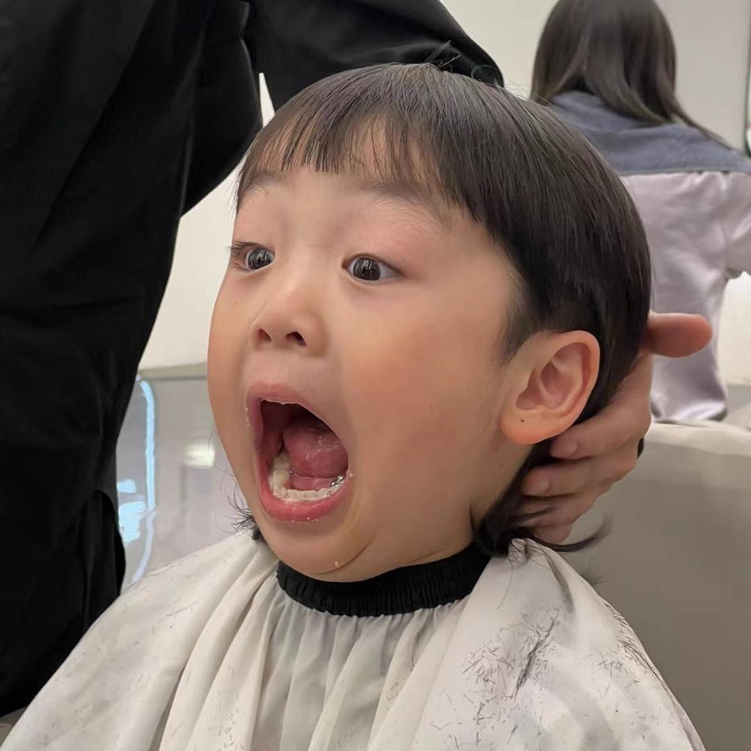 爱发脾气的萌萌同学