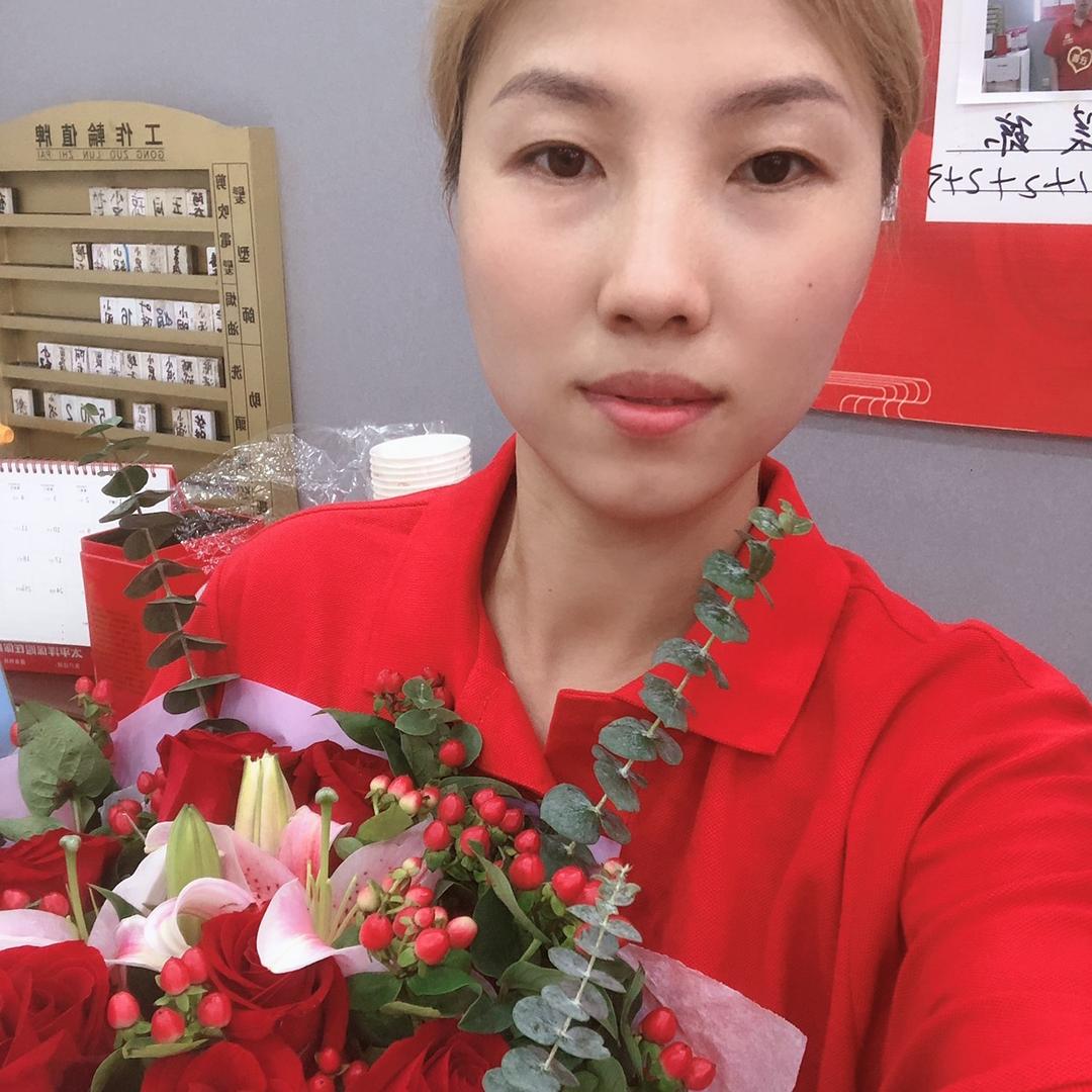 阿奇飞剪染烫名店