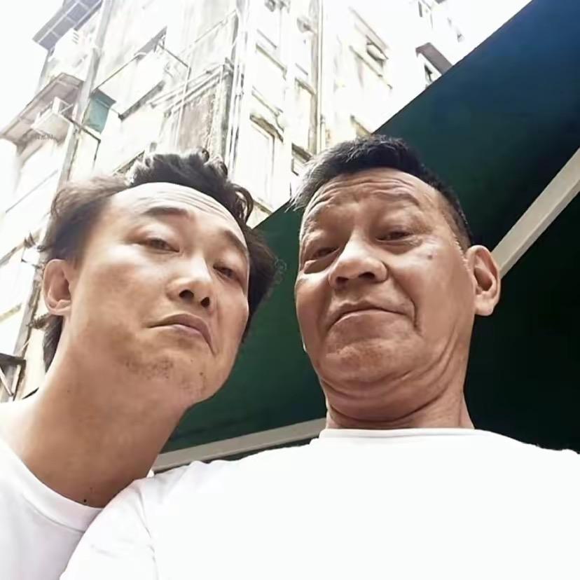 背包有只小鹿