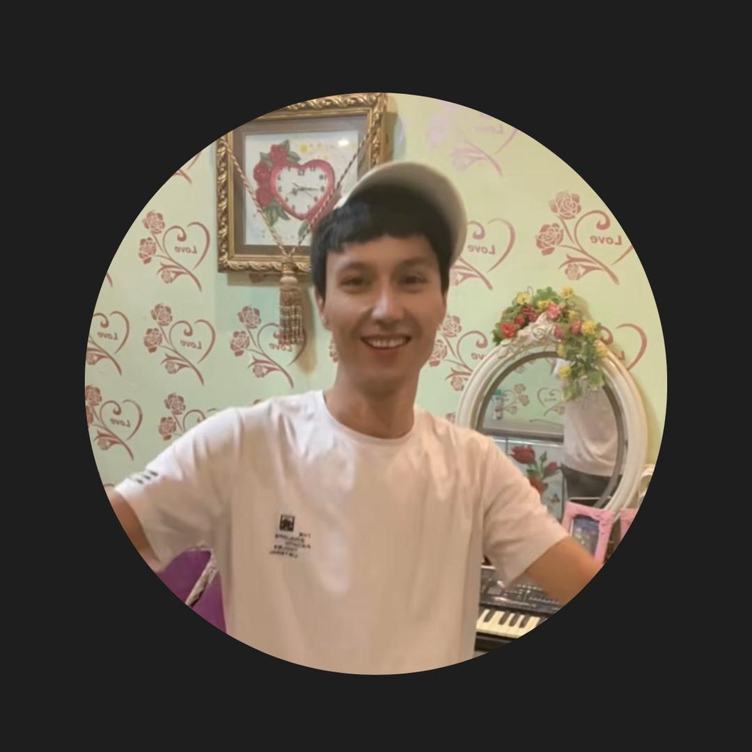 莫言。😘
