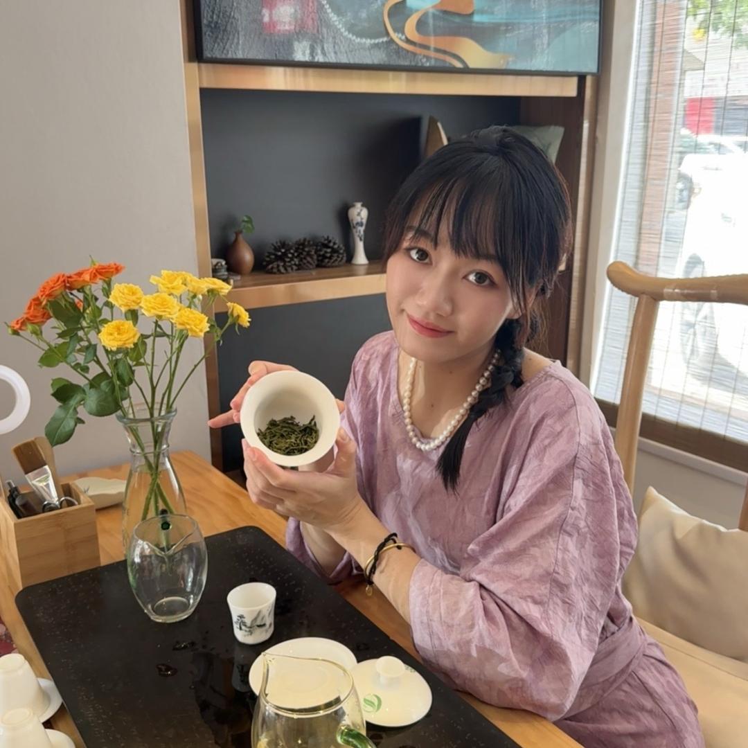 邓鑫（苗绿香）