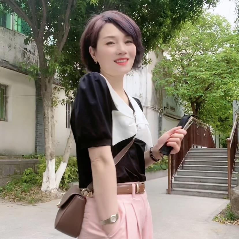 月亮接女装