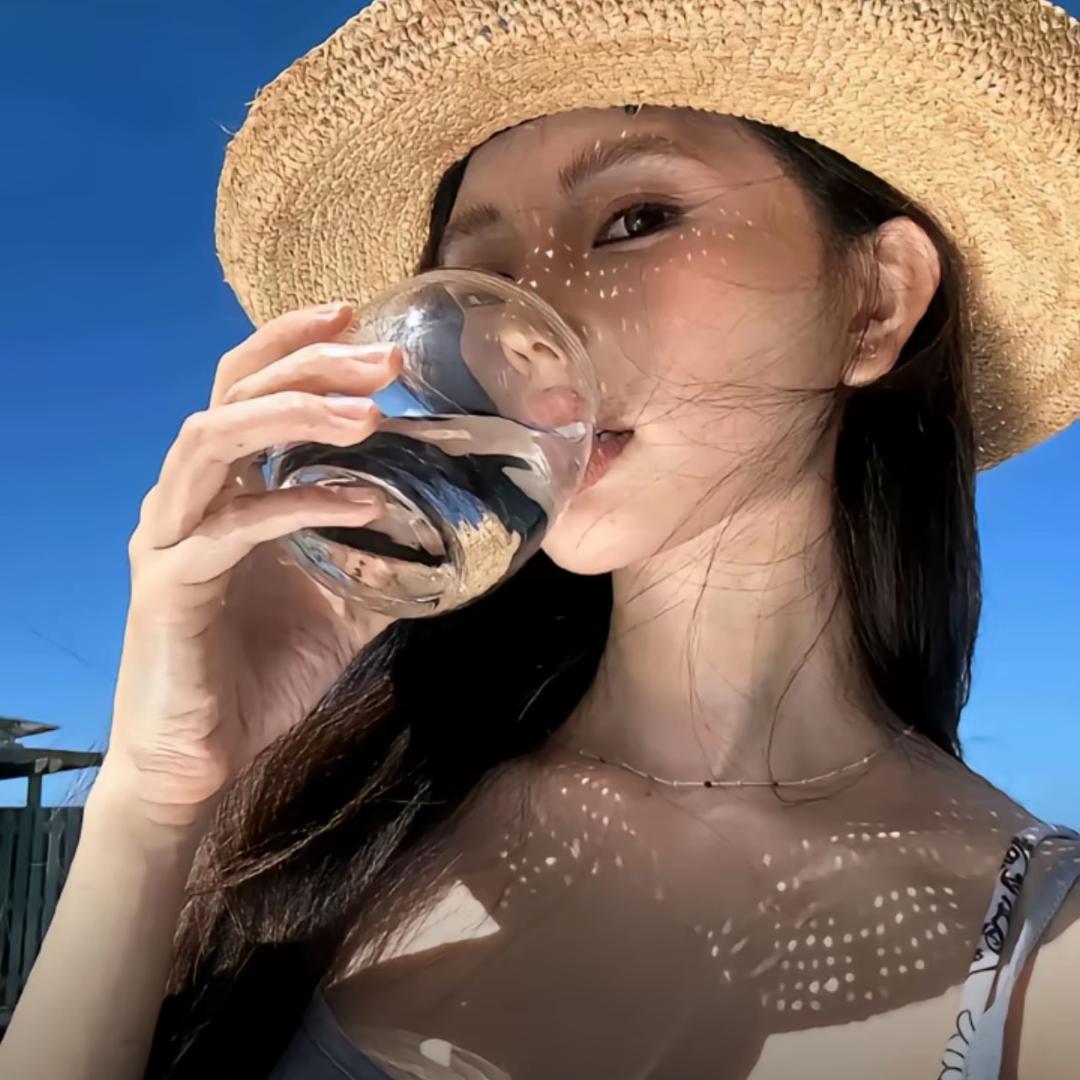 婷'