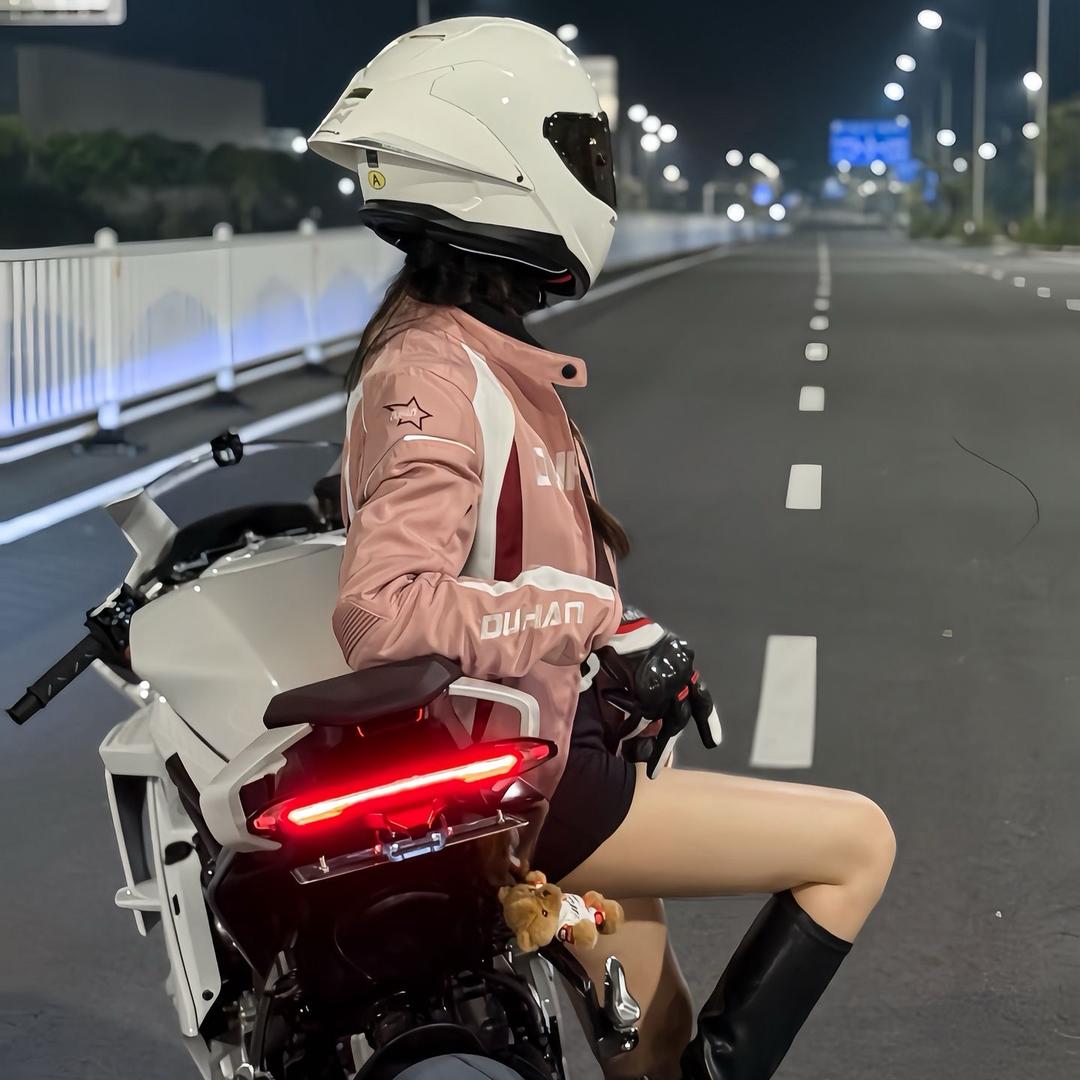 好奇怪的妹妹