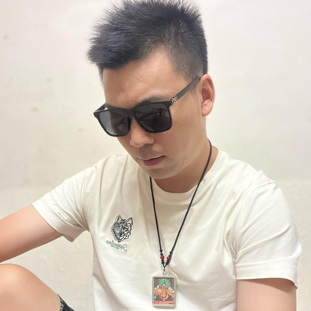 社会小微笑😊😊