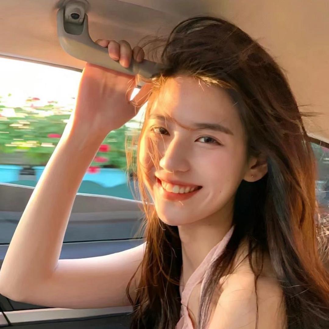王小薇 *