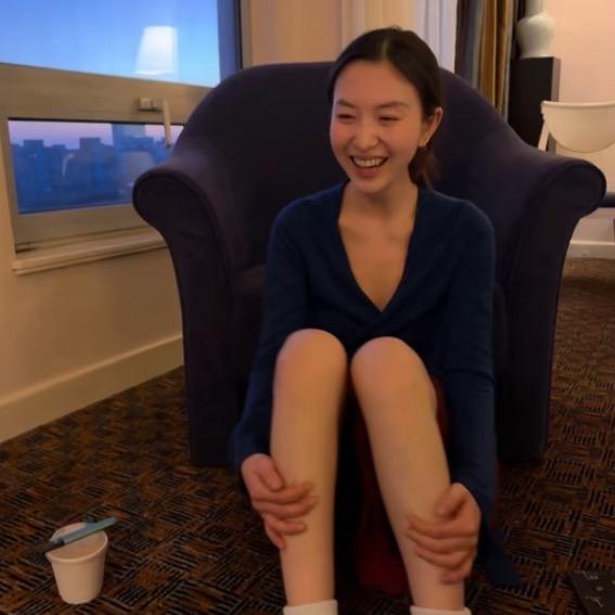 耶乃.