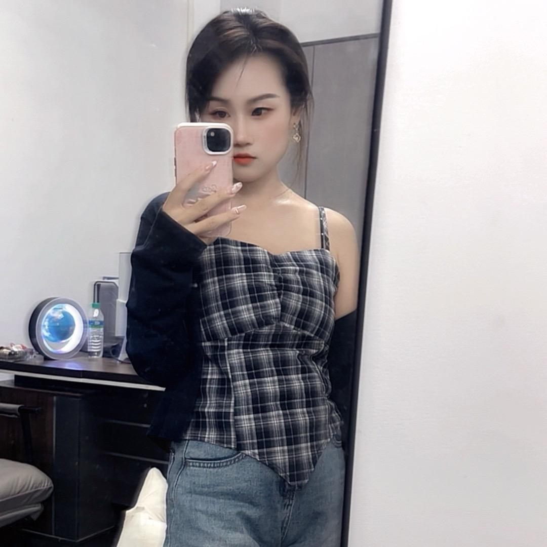 Yy