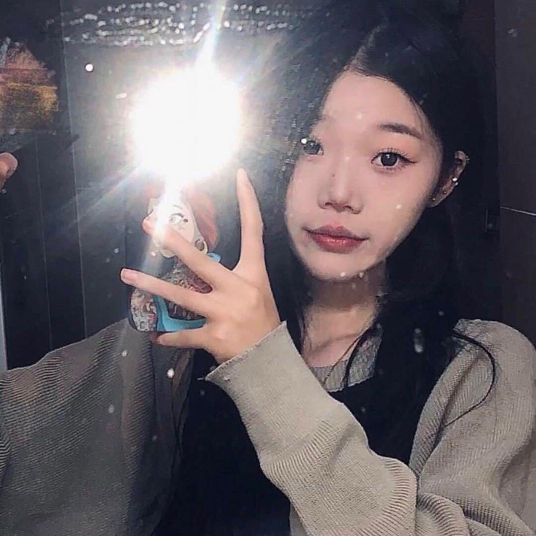 . 贺佳