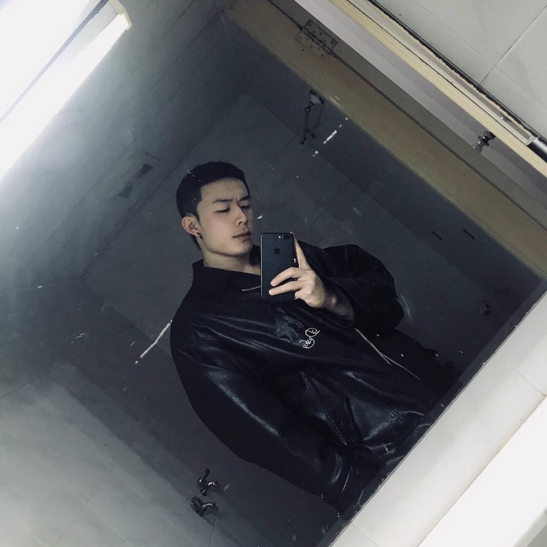 我走路带风-