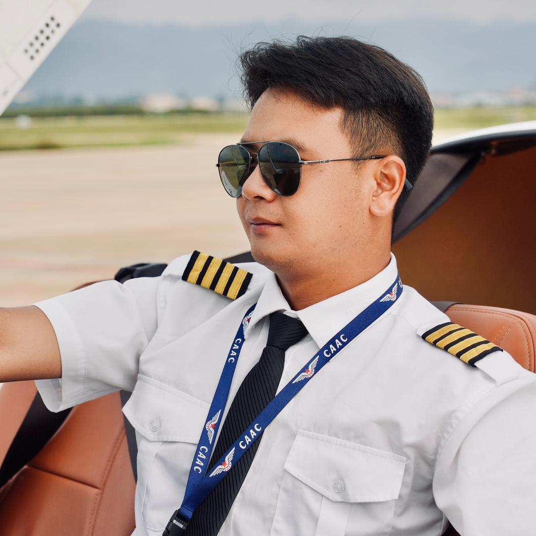 云南航空飞行培训张校长