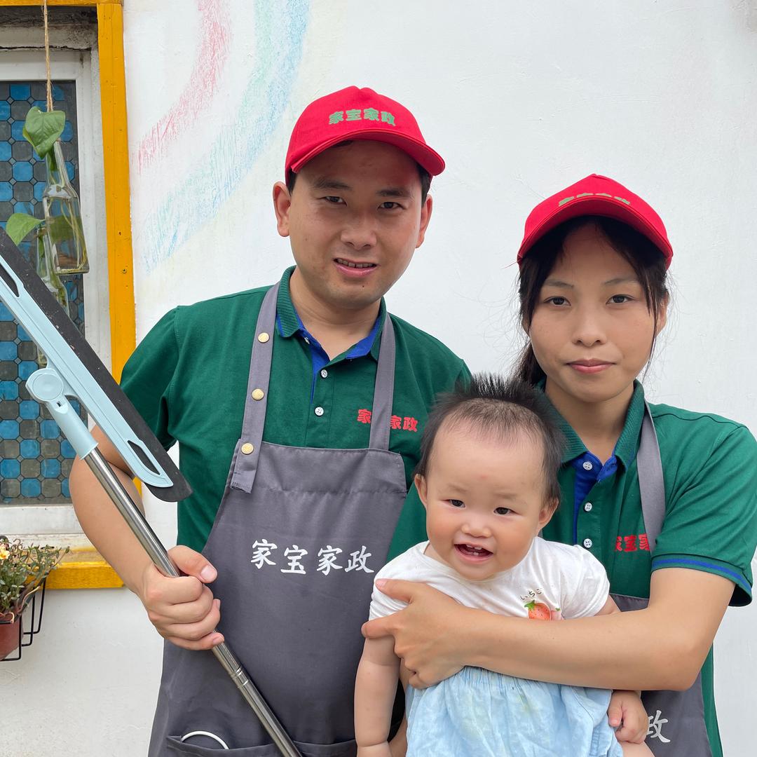 梁家宝与狗娃@抖音