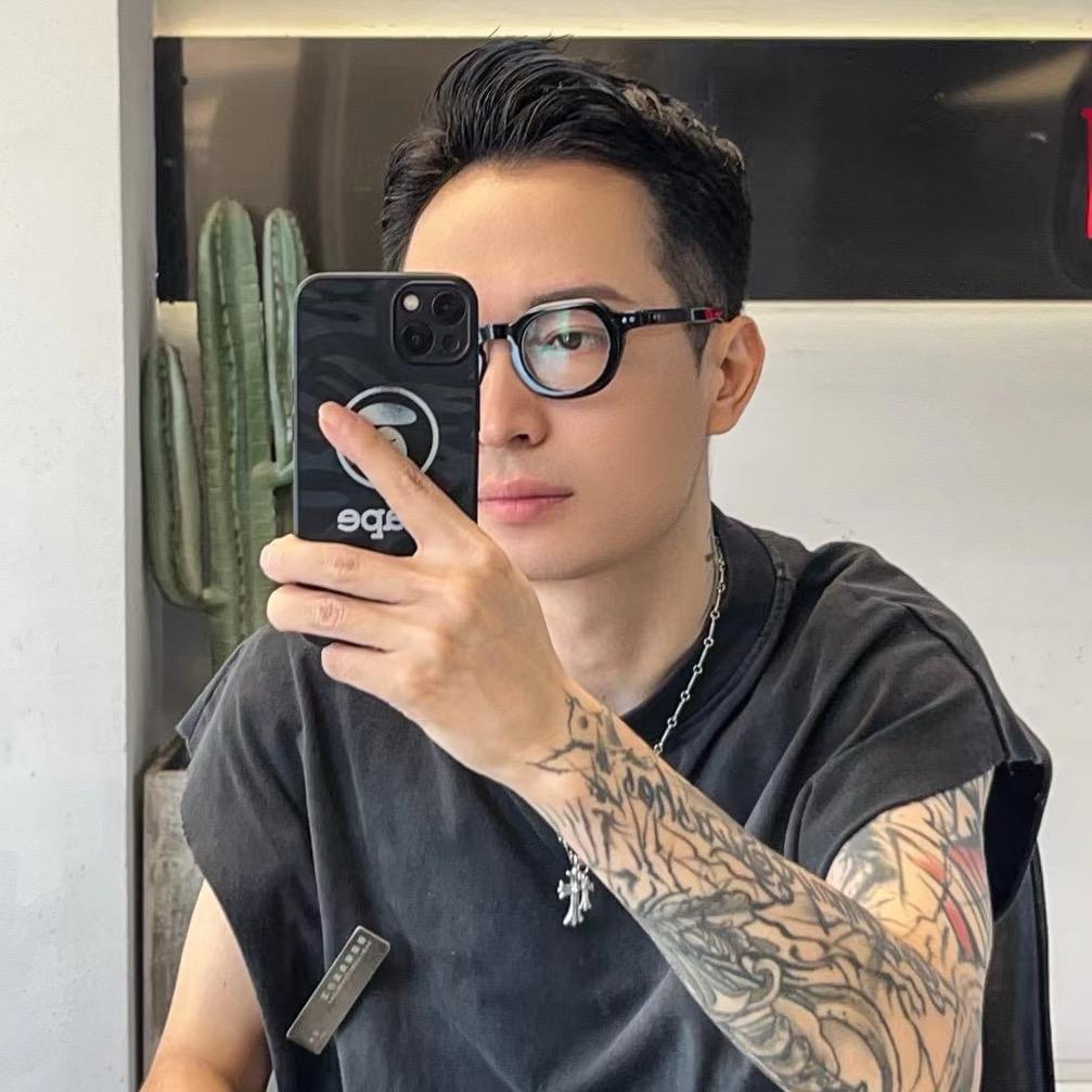 广汉剪短发的超哥