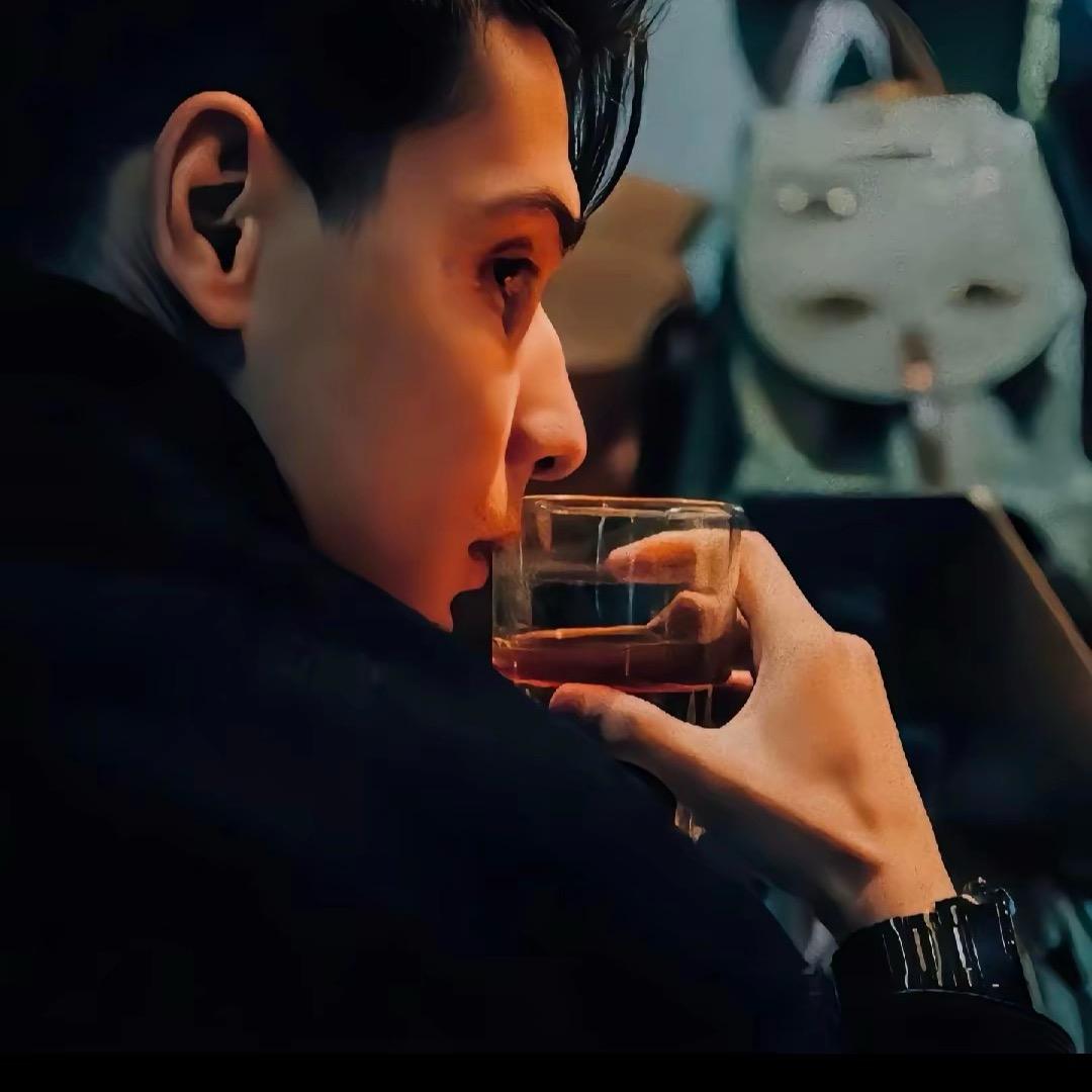 👩‍🎓伊子孙💋