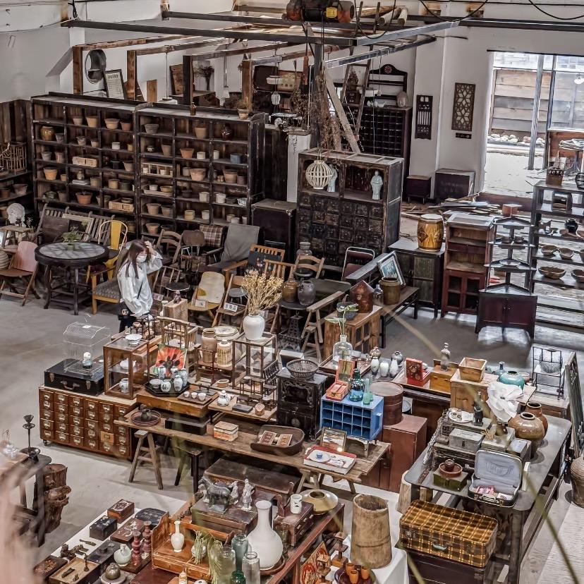 万高百货精品店