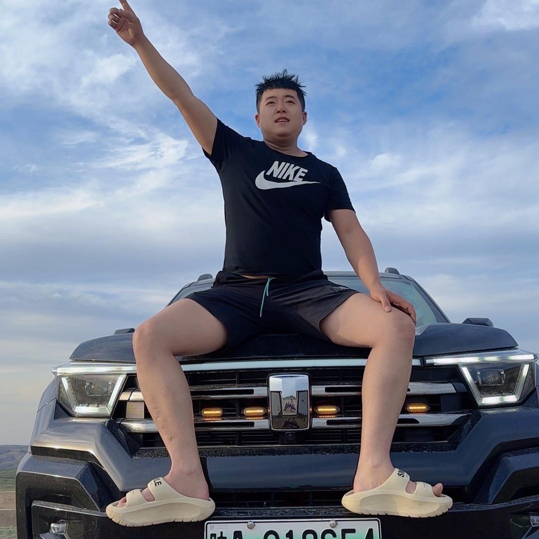 小张不吃肉🥩