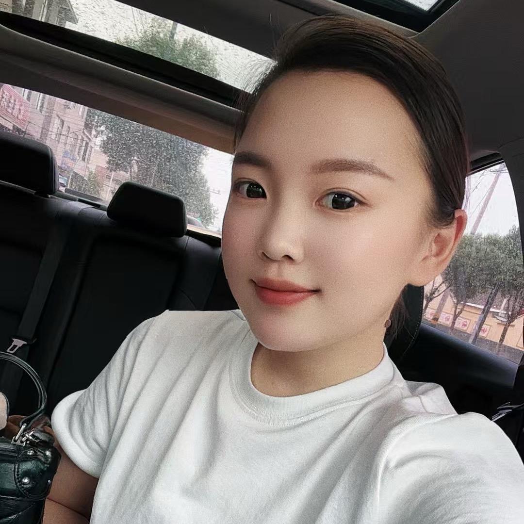 陈雪.