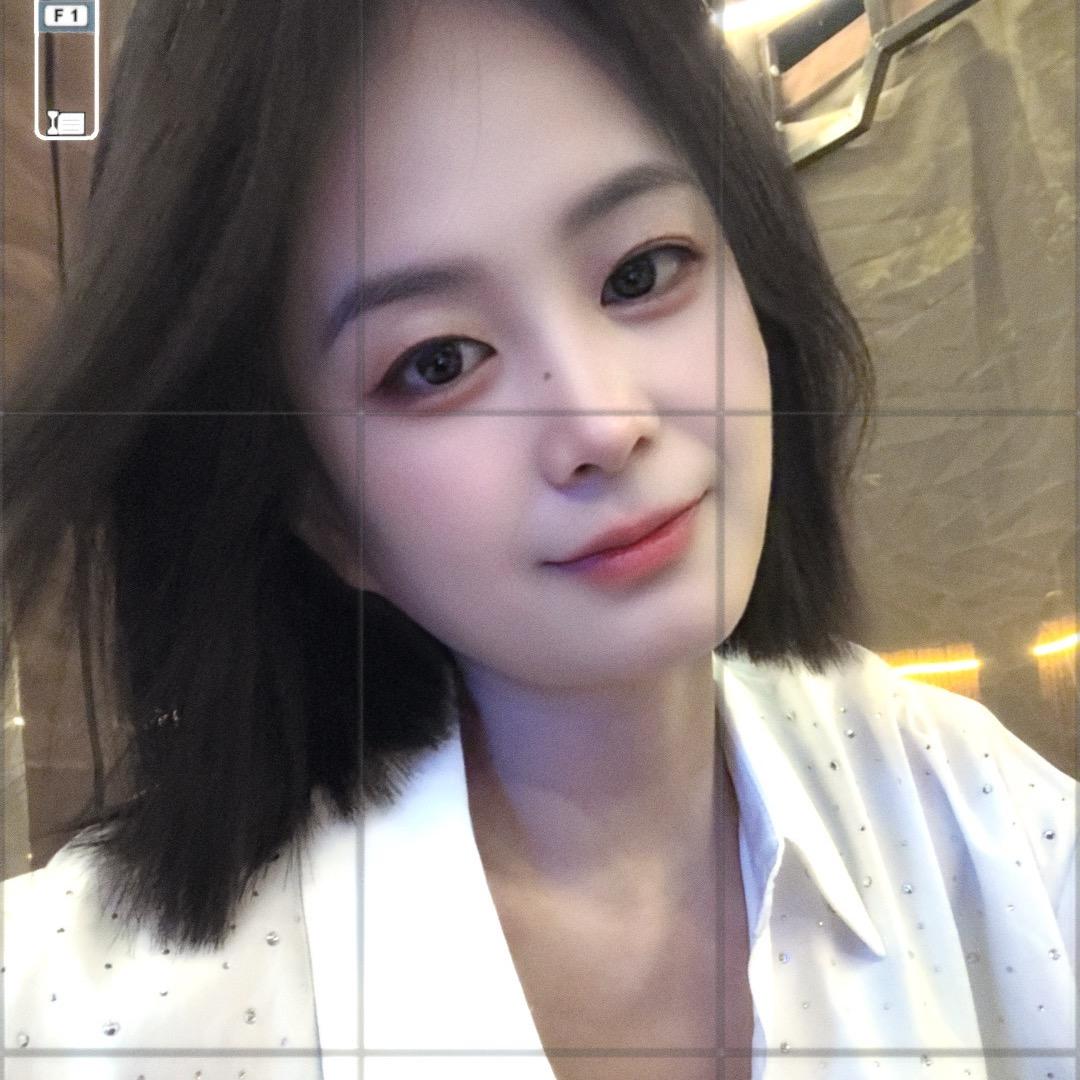 咸阳简诱惑女装财富中心娟娟