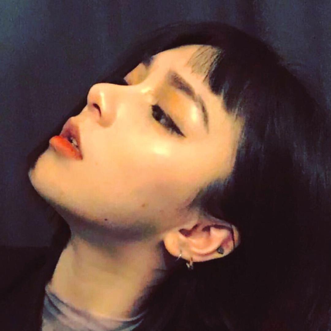 不是𝑆𝑢𝘳𝑒