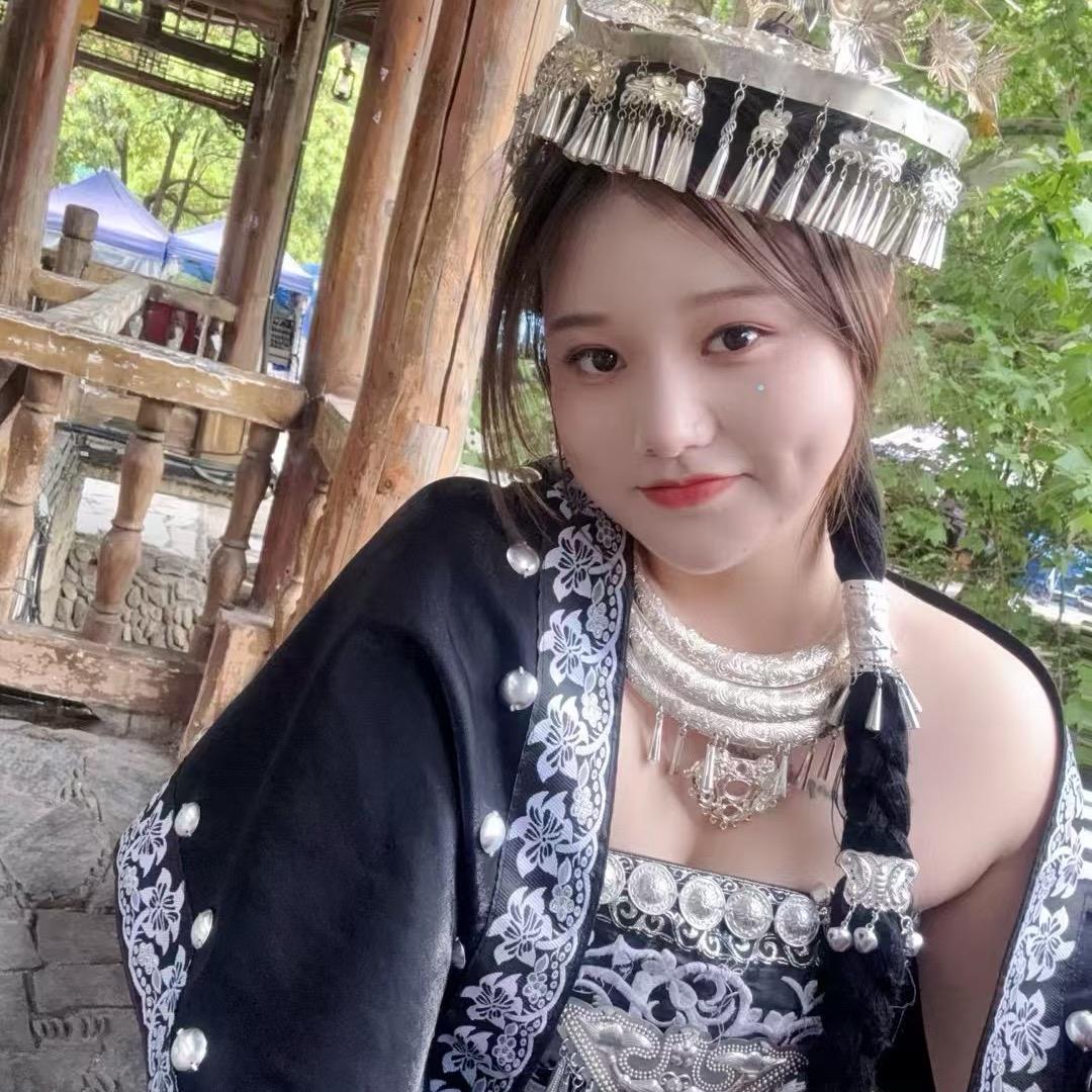 杨七七