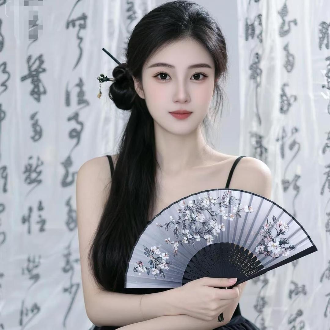 蕾丫头🌻（锦鲤）