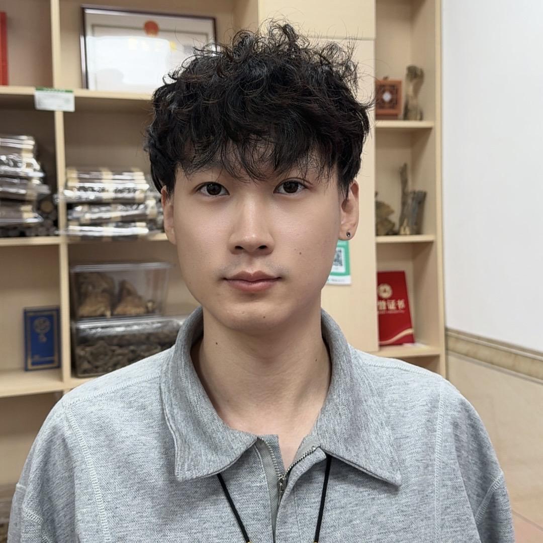 沉序（00后创业）