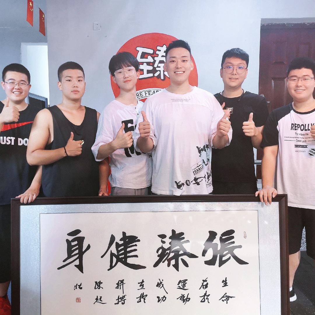 张臻健身私教24小时智能自助馆