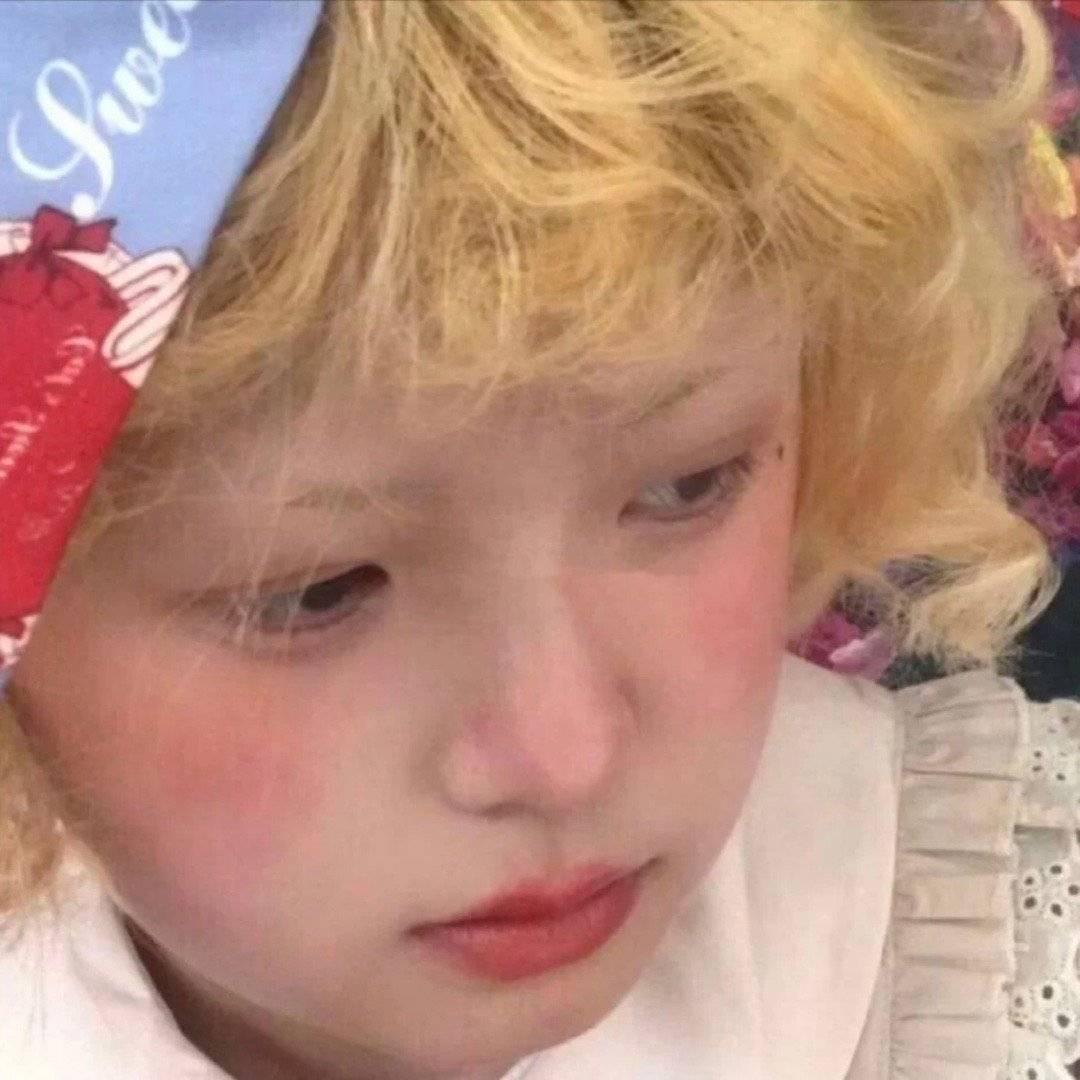 一熬夜就长痘痘