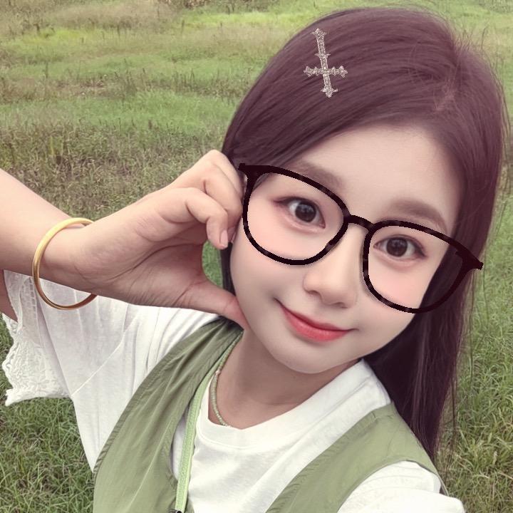 月亮跌入梦里🌛