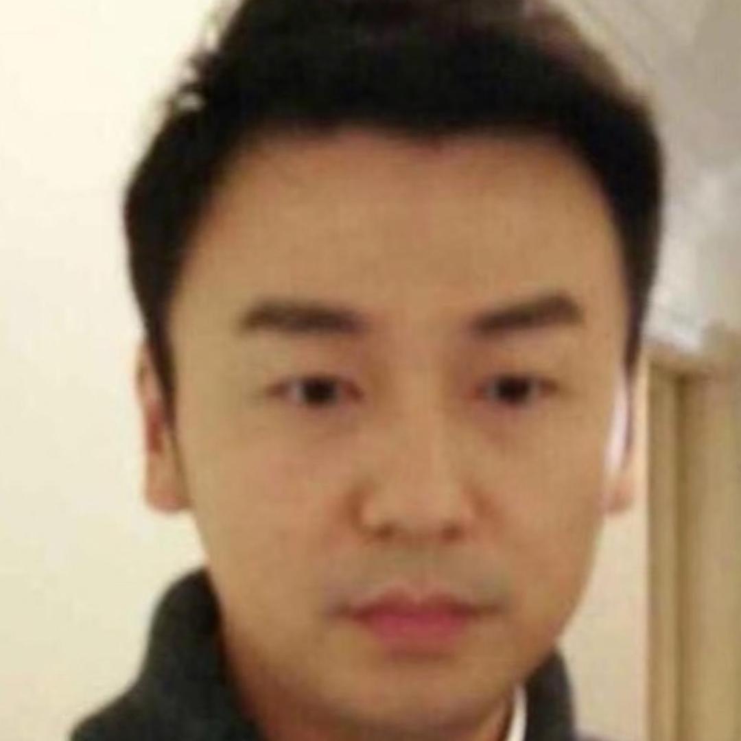 一朵风中摇曳的陈俊生