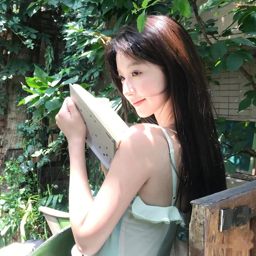 路扬运动中心 游泳馆  成東梓