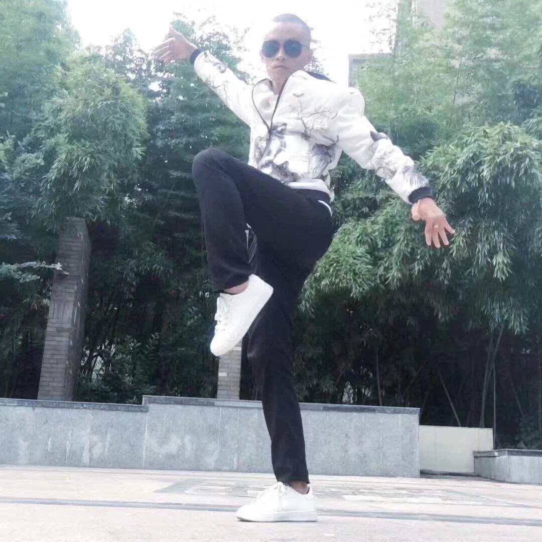 江湖人称🇨🇳波哥