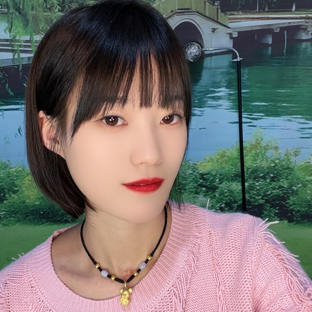 小兰兰（被打哭了）