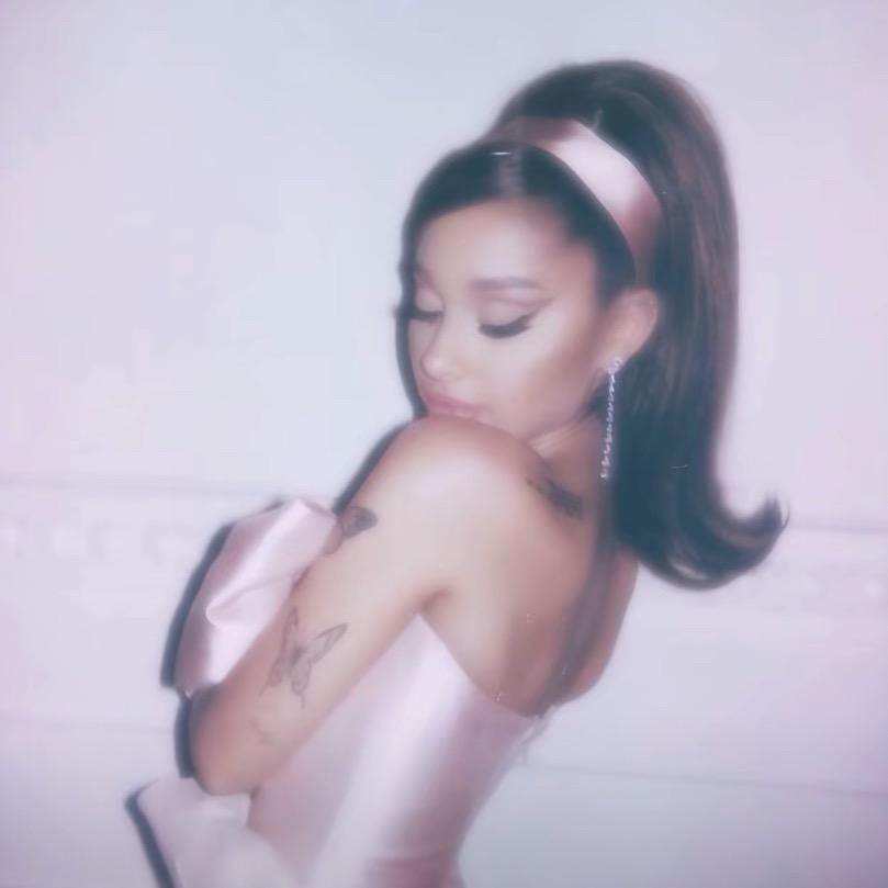 你怎么跟谁都聊.