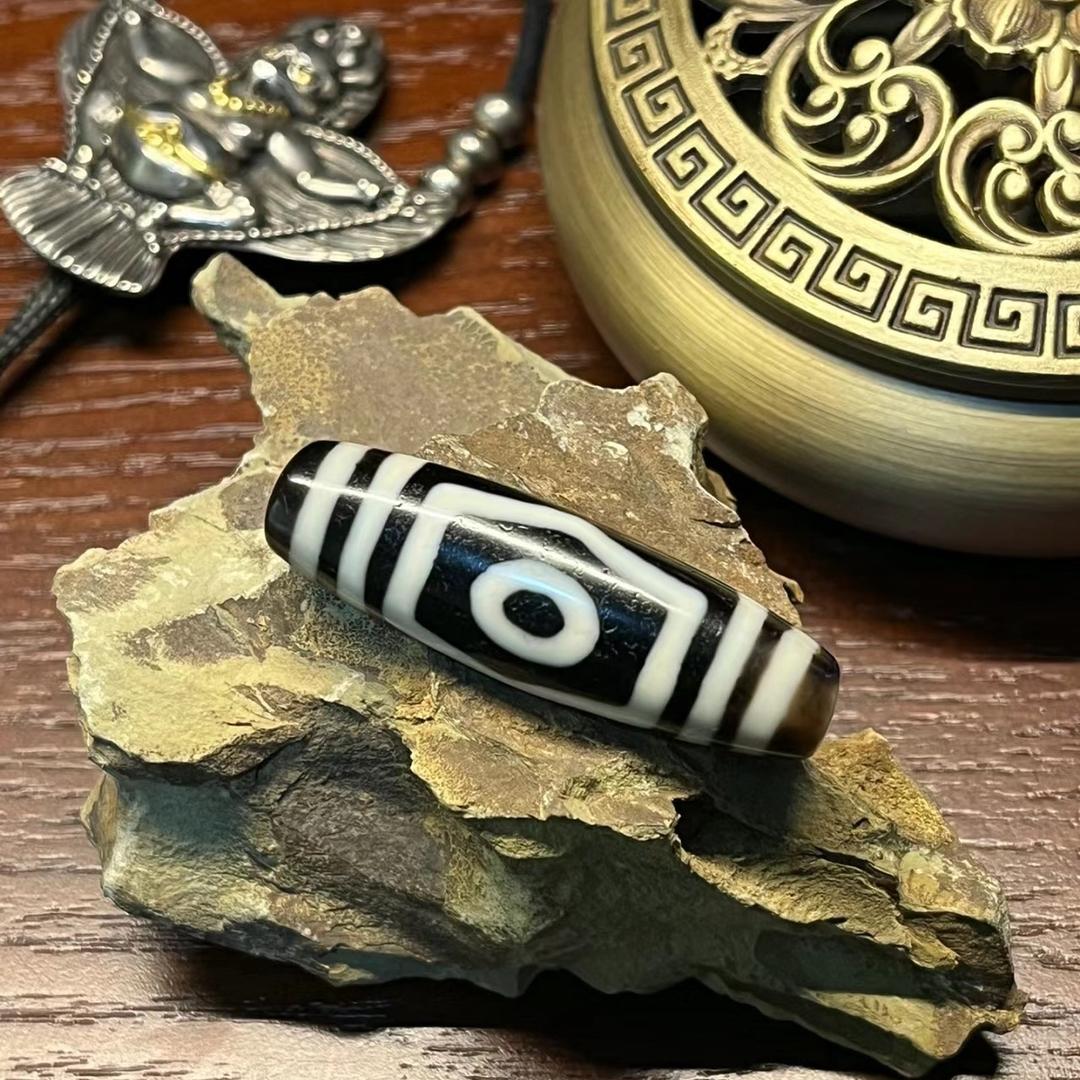 藏之缘岩岩小铺