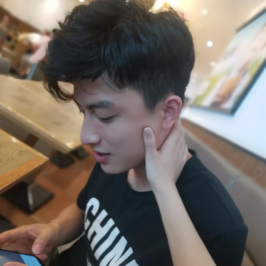 爱上香辣小龙虾