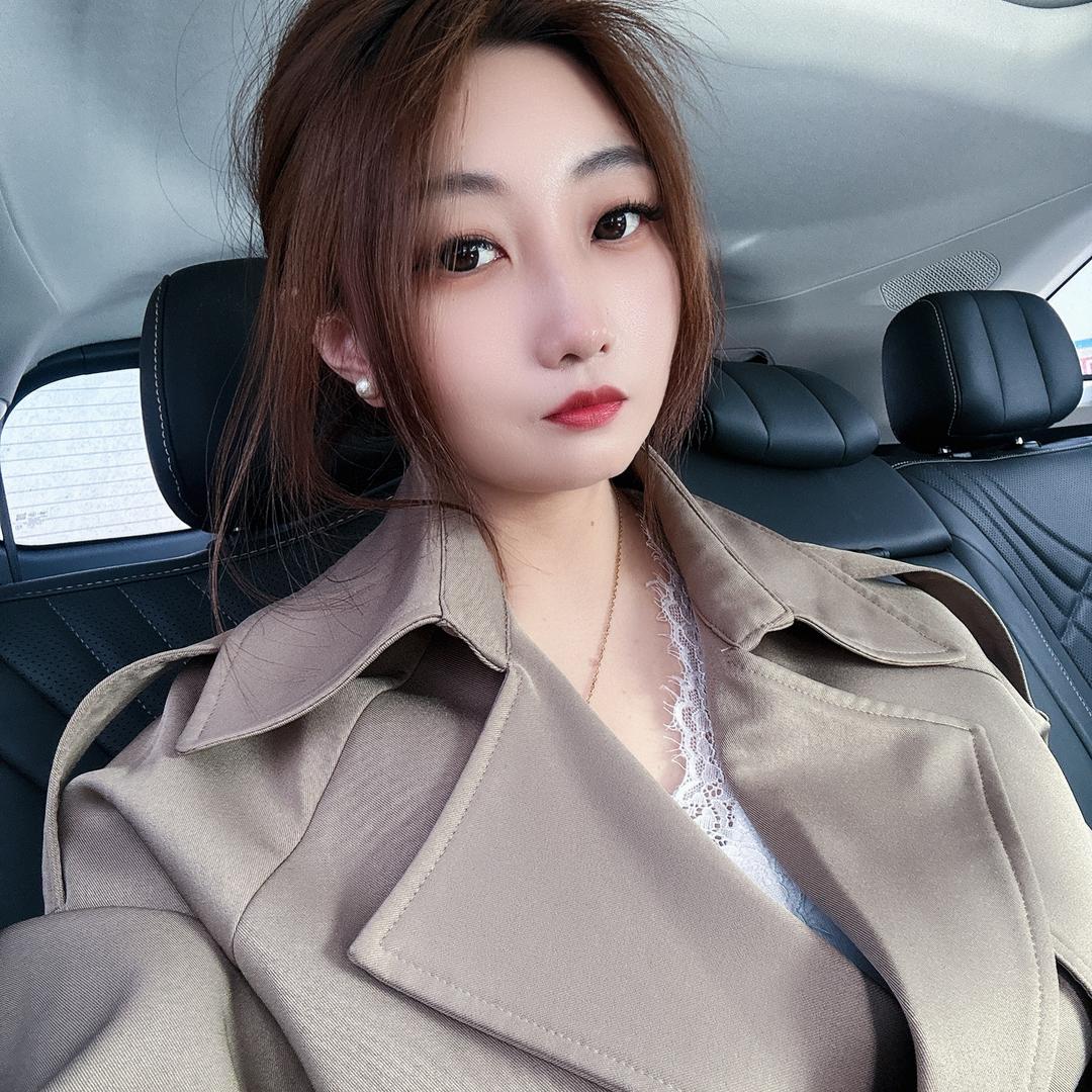 " 倔强女生i"