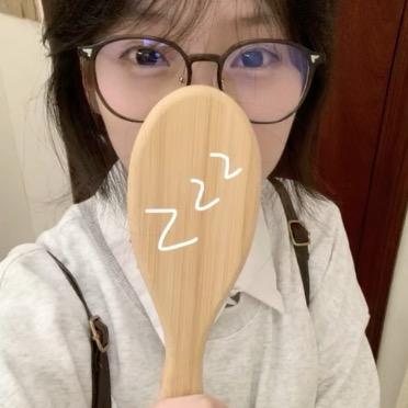 爱啃手指