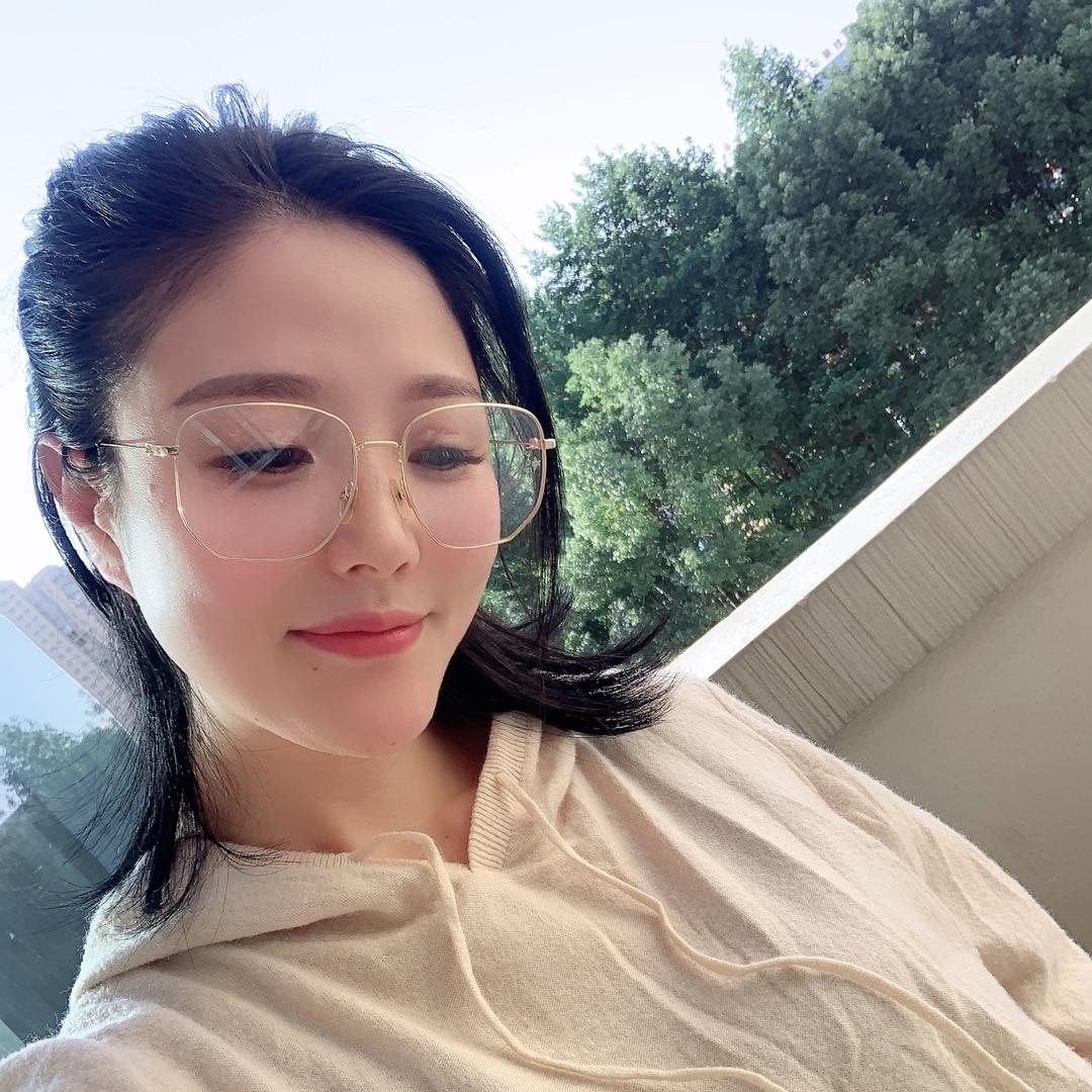 绝味😋热卤（万中小吃街）