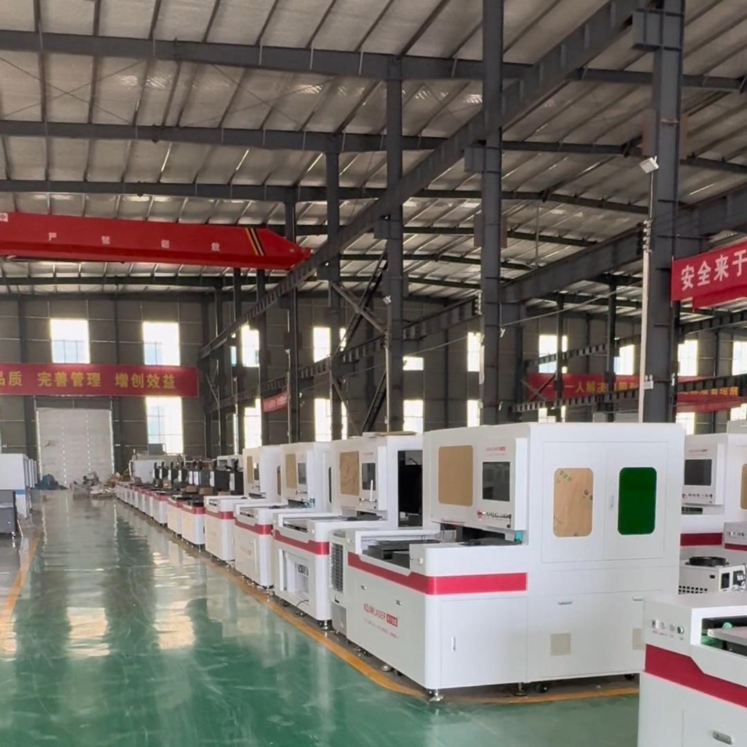 科大金威玻璃激光切割机