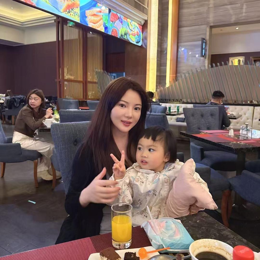 朵朵麻麻（带娃中）