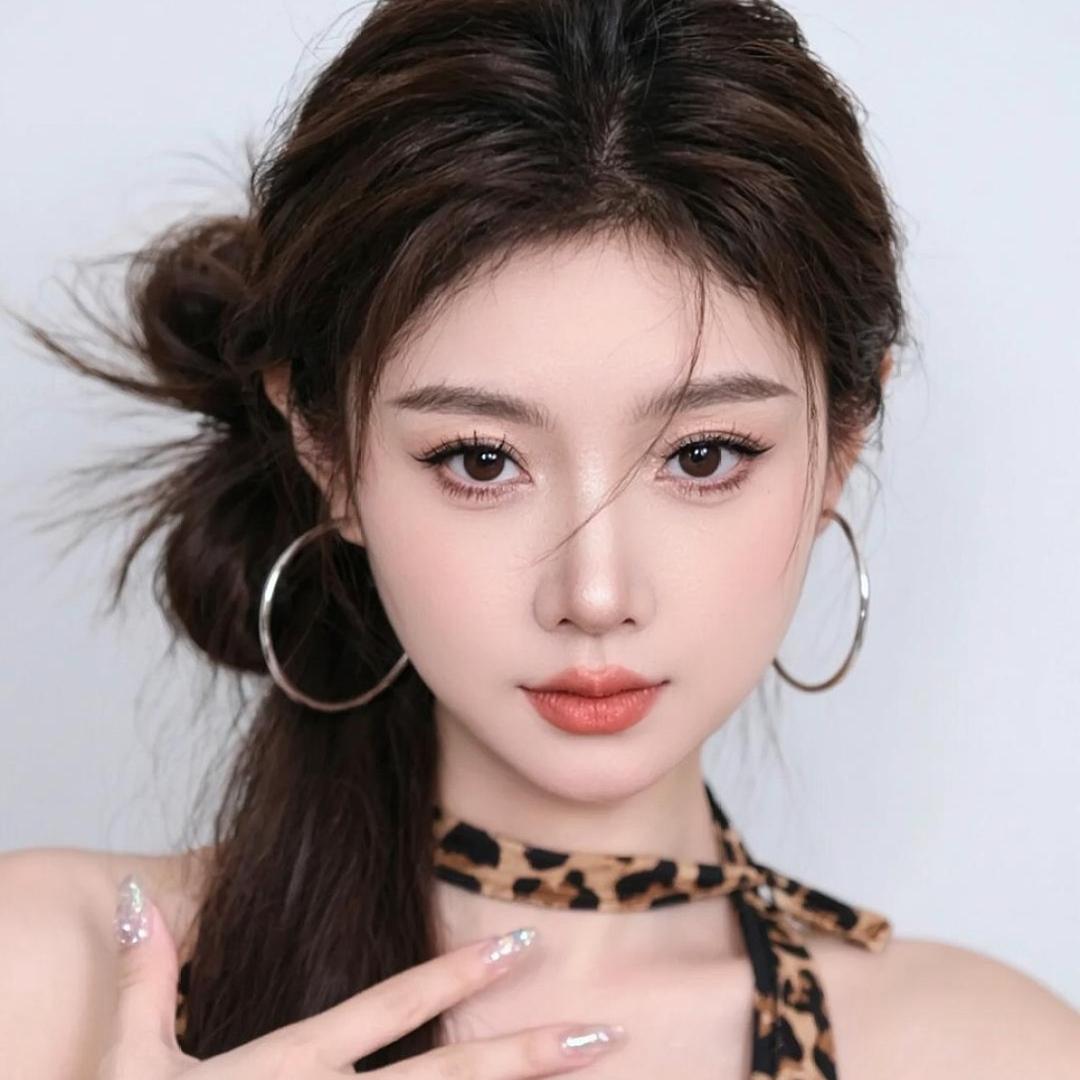 柞水化妆师谈荣