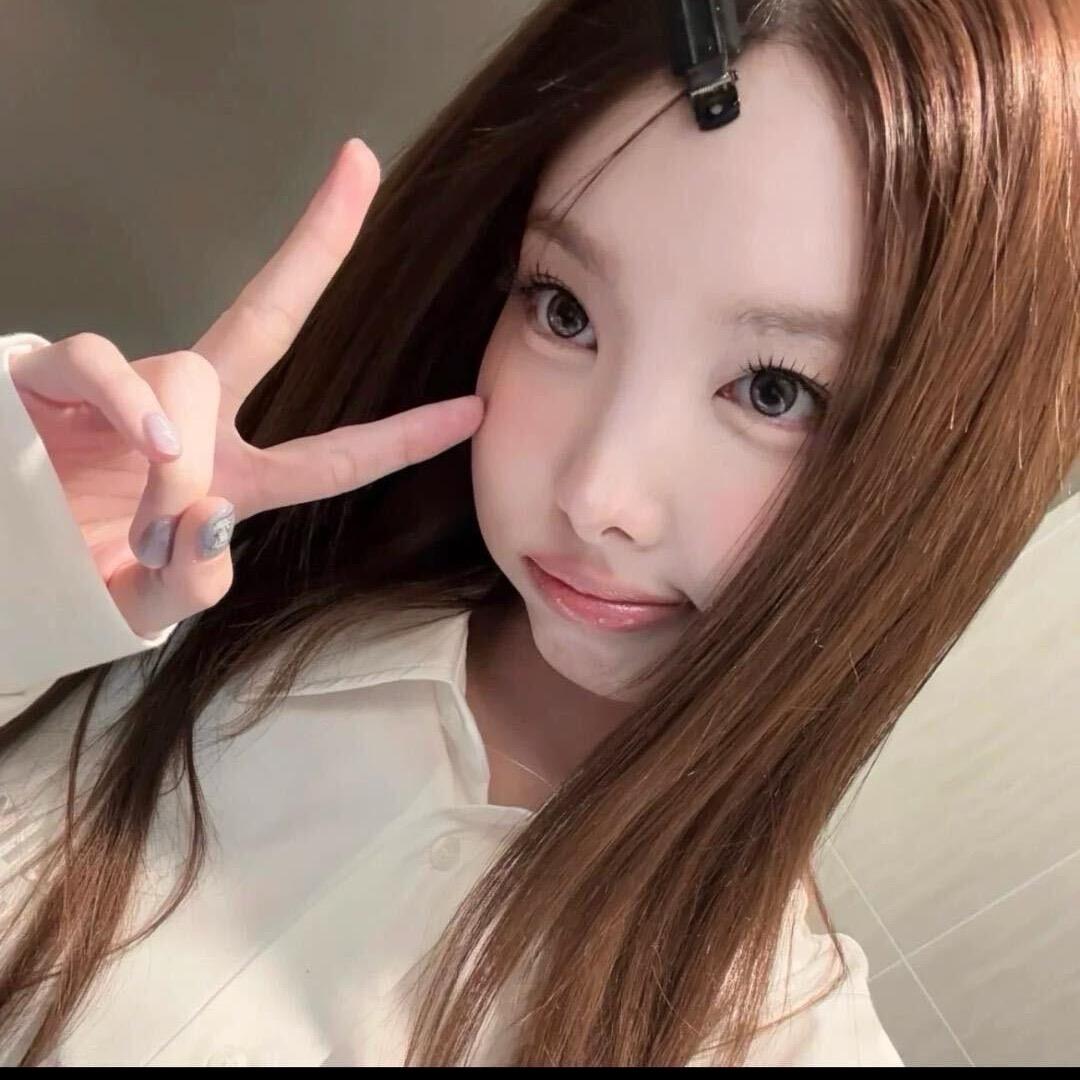 枝^