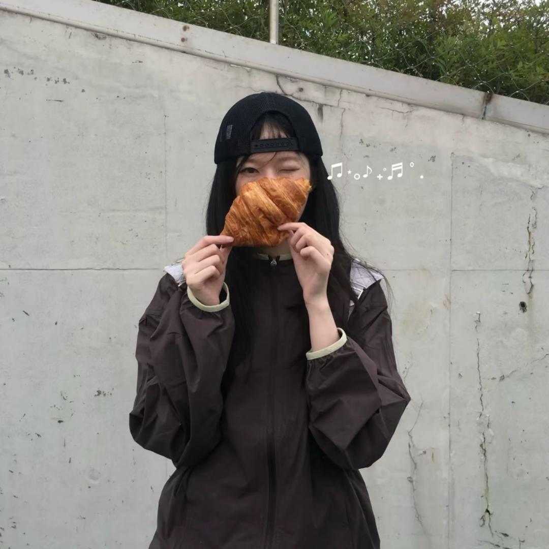 75岁纯情老太太.